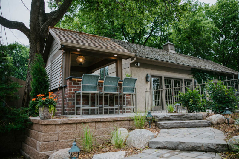 custom outdoor kitchen structure
