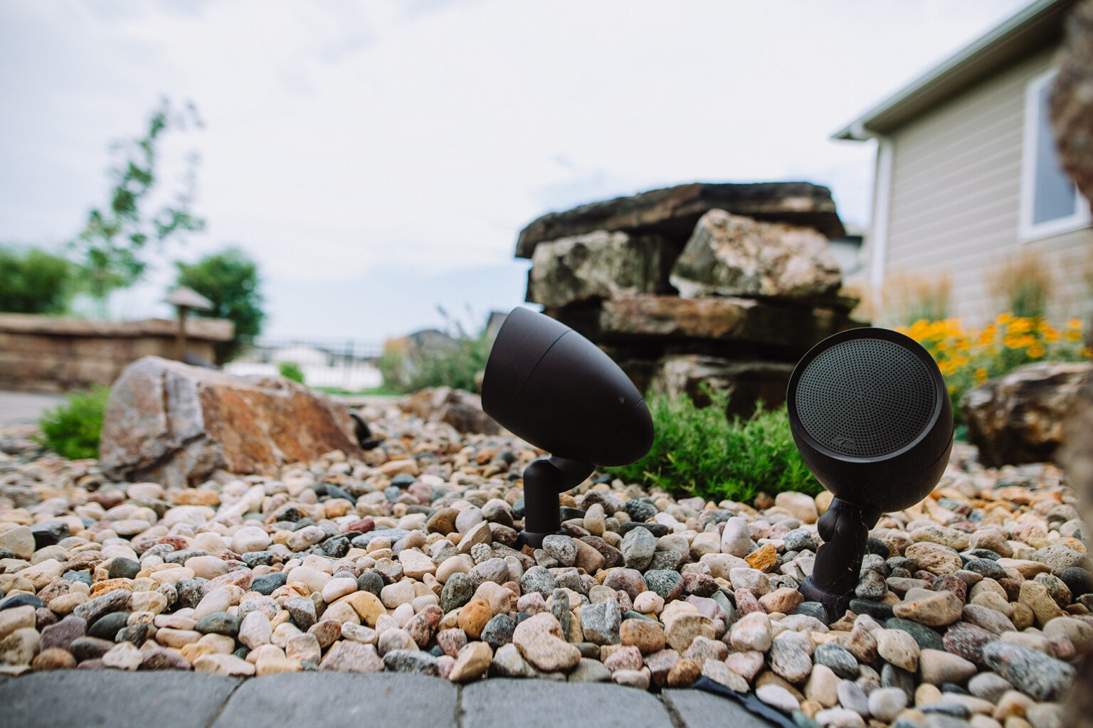 custom landscape lighting