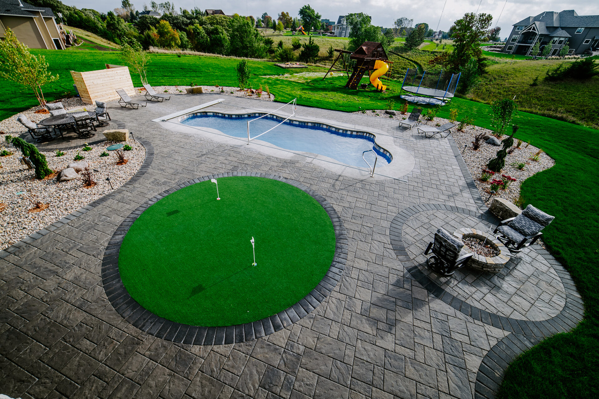backyard mini golf landscaping
