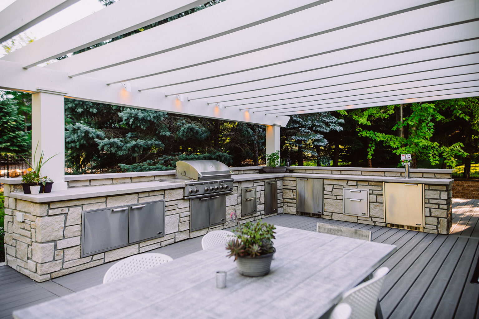 beautiful outdoor kitchen by Weller Brothers Landscaping