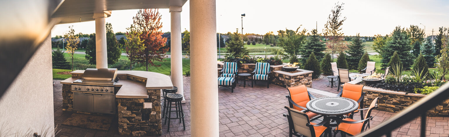 Midwest backyard paver patio