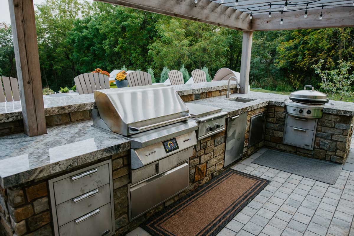 Custom outdoor kitchen landscaping