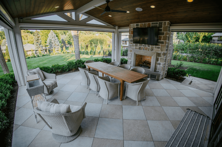 outdoor dining area with porcelain tiles