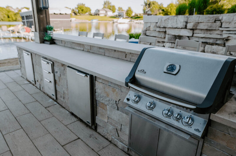 Outdoor Kitchen, with Fridge