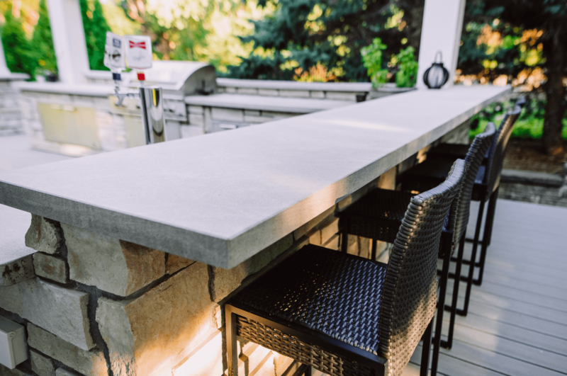 backyard entertaining kitchen
