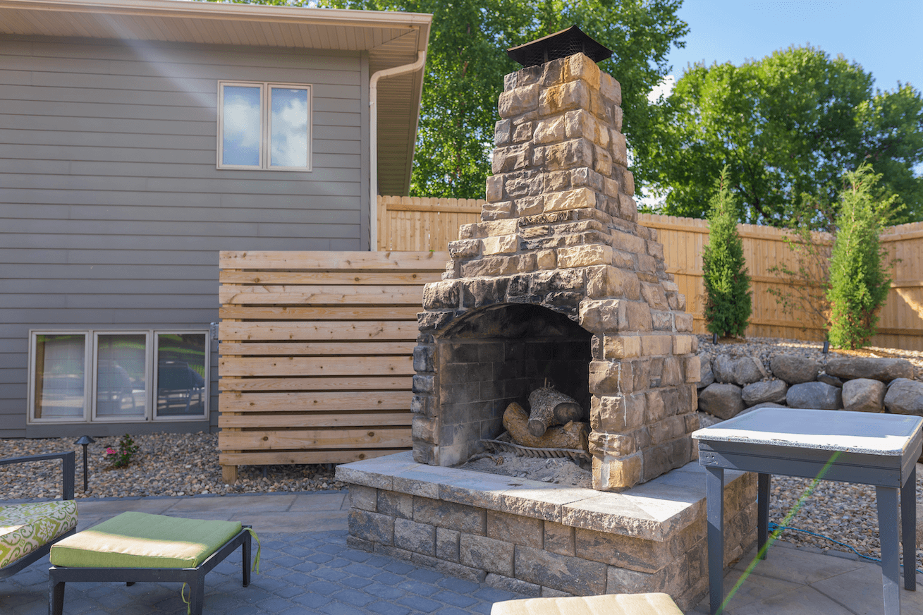 custom outdoor fireplace in Sioux Falls, south dakota