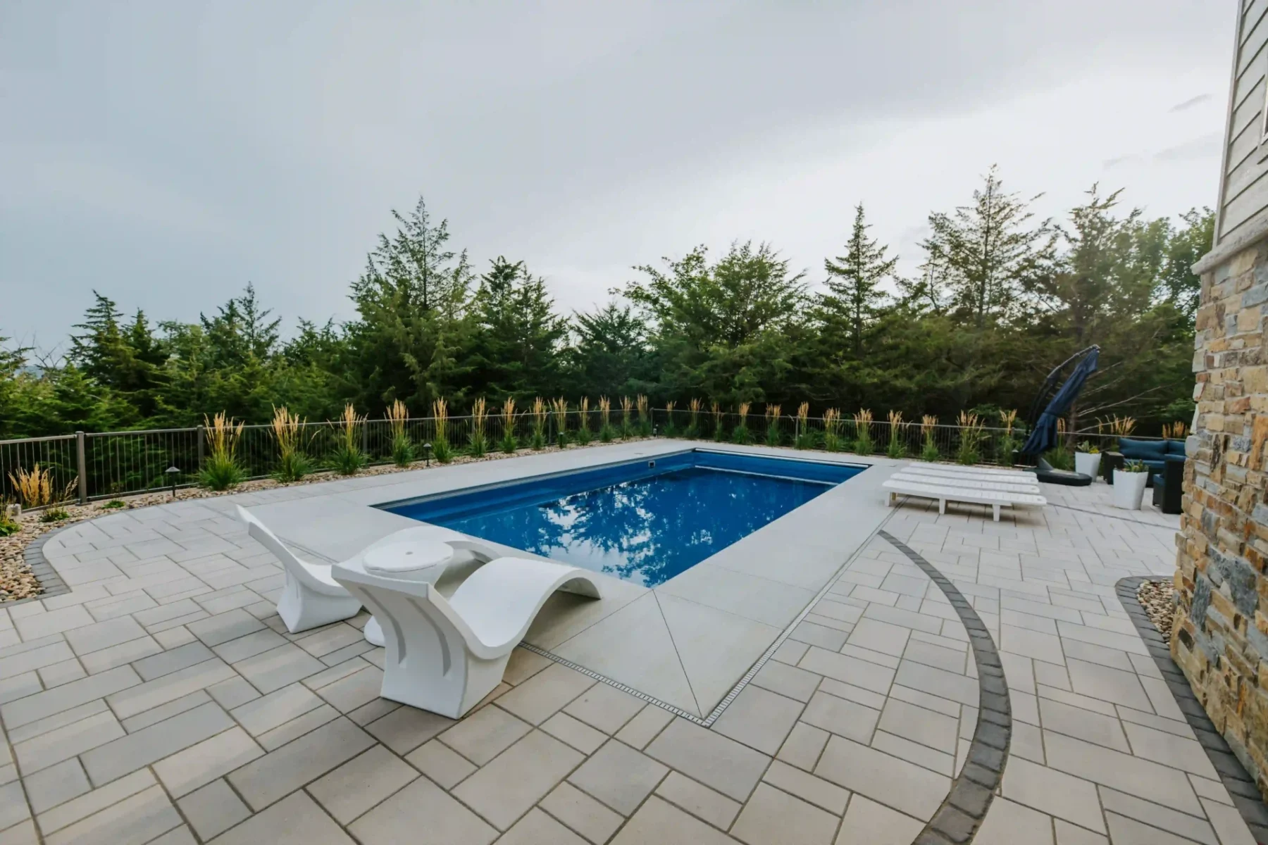 3-piece paver pattern from Techo-Bloc, with a subtle inlay detail