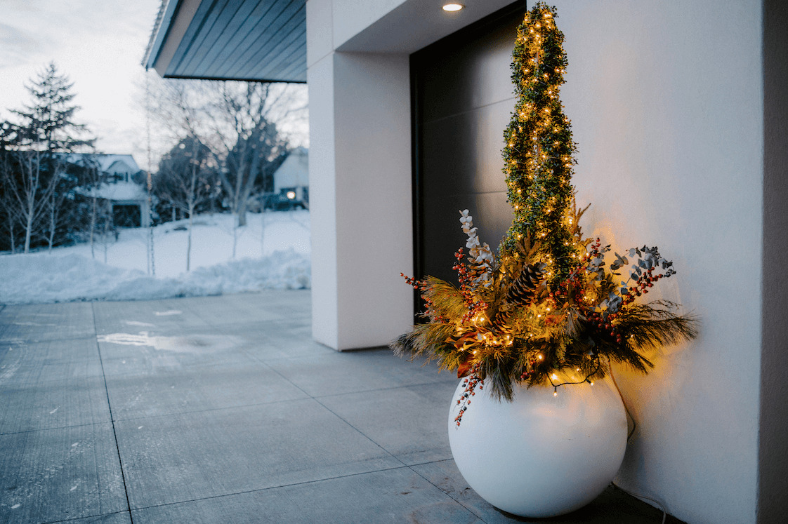custom planter with wreath